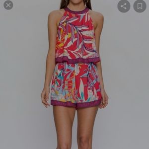 XS Flying Tomato abstract print romper excellent used condition